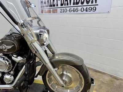 2018 Harley-Davidson FLFB - Softail Fat Boy Base