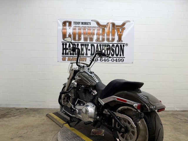 2018 Harley-Davidson FLFB - Softail Fat Boy Base