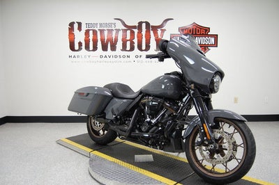 2022 Harley-Davidson Street Glide FLHXST - ST