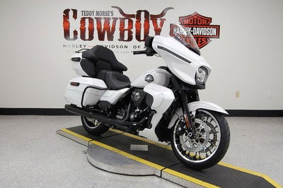 2026 Harley-Davidson FLHXL - Street Glide Limited Base