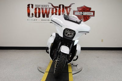 2026 Harley-Davidson FLHXL - Street Glide Limited Base