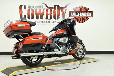 2025 Harley-Davidson FLHXU - Street Glide Ultra Base