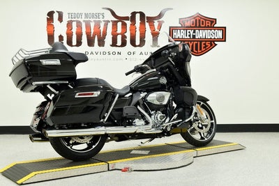 2025 Harley-Davidson FLHXU - Street Glide Ultra Base