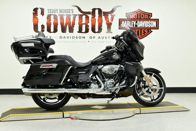 2025 Harley-Davidson FLHXU - Street Glide Ultra Base