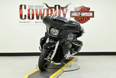 2025 Harley-Davidson FLHXU - Street Glide Ultra Base