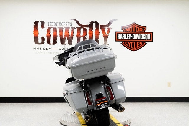 2025 Harley-Davidson FLHXU - Street Glide Ultra Base