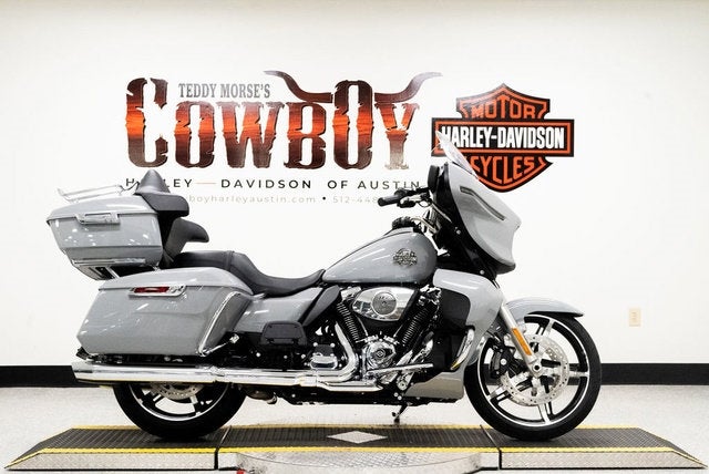 2025 Harley-Davidson FLHXU - Street Glide Ultra Base