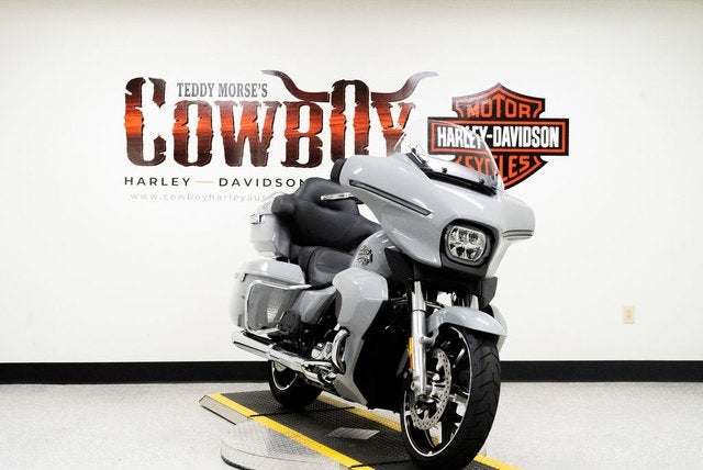 2025 Harley-Davidson FLHXU - Street Glide Ultra Base