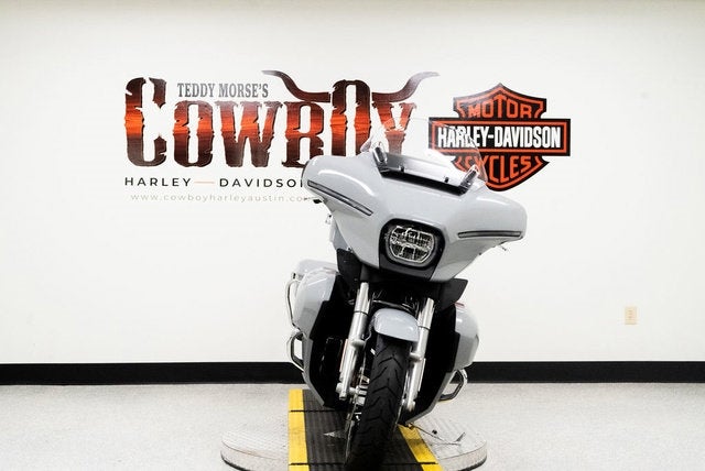 2025 Harley-Davidson FLHXU - Street Glide Ultra Base