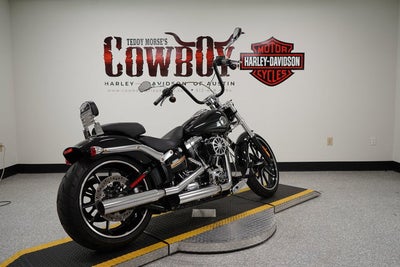 2016 Harley-Davidson Softail FXSB - Breakout