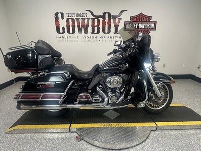 2009 Harley-Davidson FLHTCU - Ultra Classic Electra Glide Base