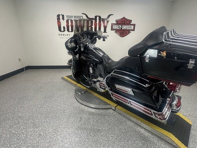 2009 Harley-Davidson FLHTCU - Ultra Classic Electra Glide Base