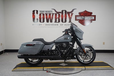 2026 Harley-Davidson FLHX - Street Glide Base