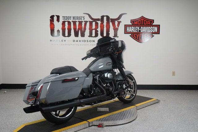 2026 Harley-Davidson FLHX - Street Glide Base
