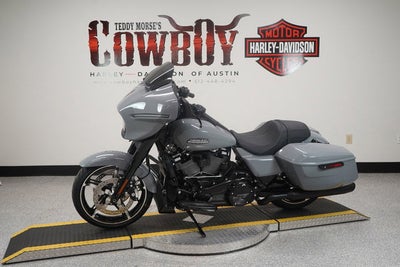 2026 Harley-Davidson FLHX - Street Glide Base