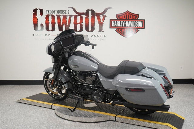 2026 Harley-Davidson FLHX - Street Glide Base