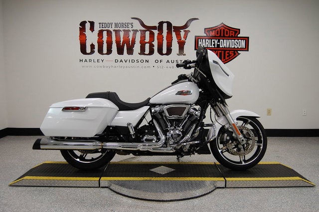 2024 Harley-Davidson FLHX - Street Glide Base