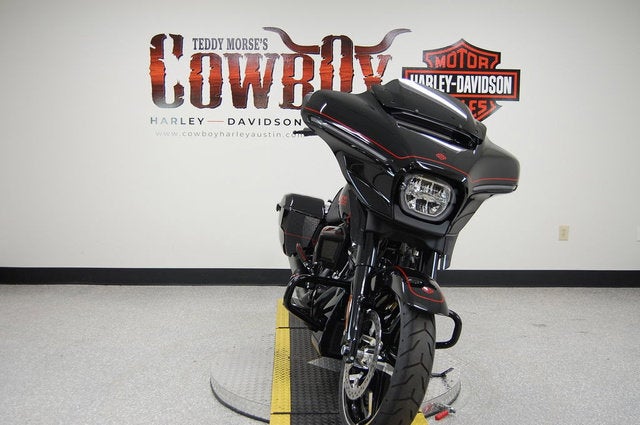 2026 Harley-Davidson FLHX - Street Glide Base