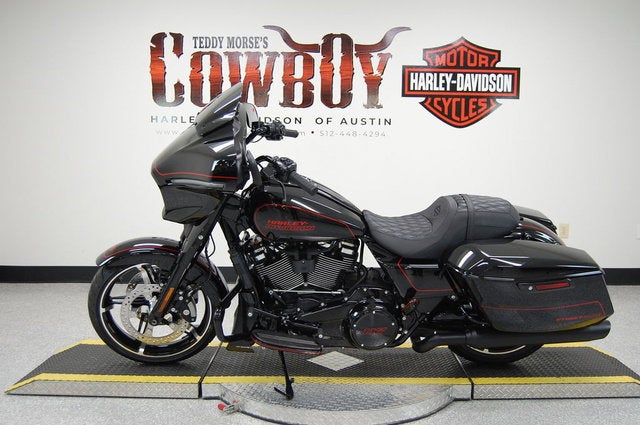 2026 Harley-Davidson FLHX - Street Glide Base