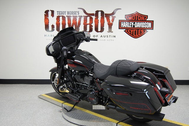 2026 Harley-Davidson FLHX - Street Glide Base