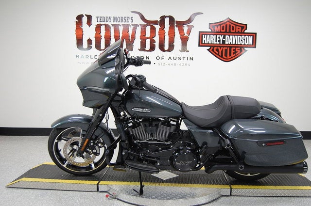 2025 Harley-Davidson FLHX - Street Glide Base