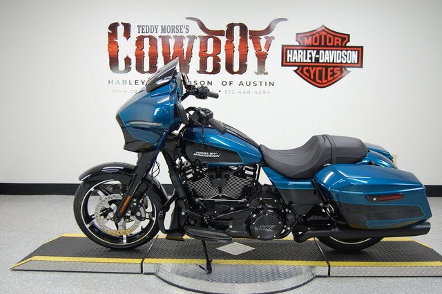 2026 Harley-Davidson FLHX - Street Glide Base