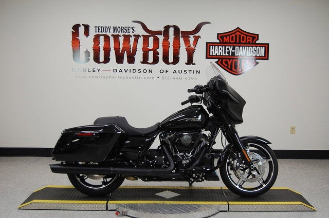 2025 Harley-Davidson FLHX - Street Glide Base