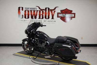 2025 Harley-Davidson FLHX - Street Glide Base