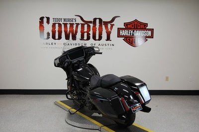 2025 Harley-Davidson FLHX - Street Glide Base