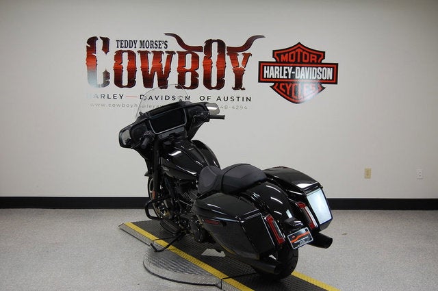 2025 Harley-Davidson FLHX - Street Glide Base