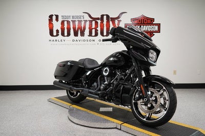 2025 Harley-Davidson Street Glide FLHX
