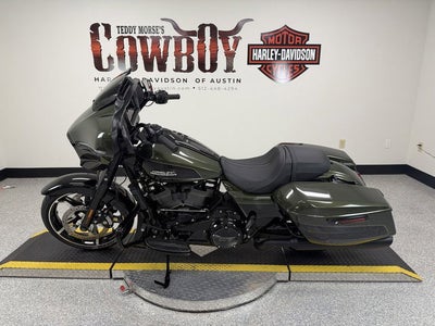 2026 Harley-Davidson Street Glide FLHX