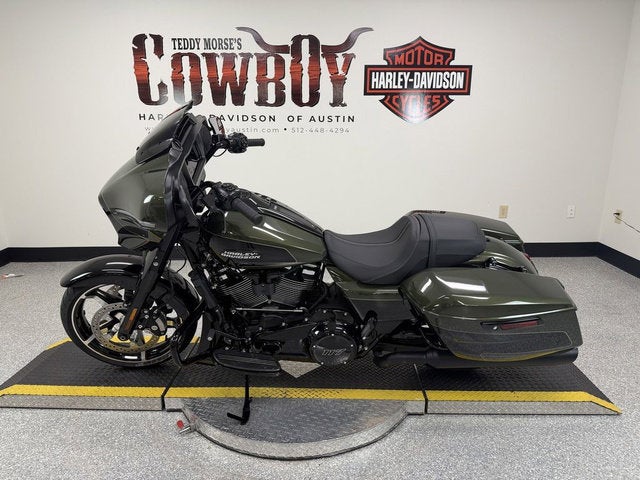2026 Harley-Davidson Street Glide FLHX
