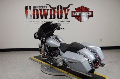 2025 Harley-Davidson FLHX - Street Glide Base