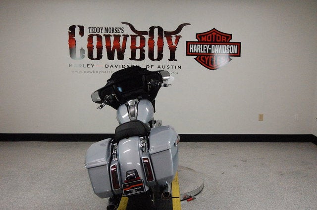 2025 Harley-Davidson FLHX - Street Glide Base