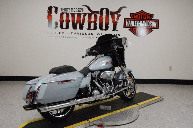 2025 Harley-Davidson FLHX - Street Glide Base