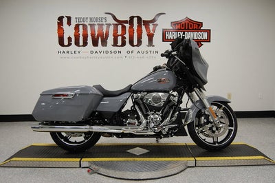 2026 Harley-Davidson FLHX - Street Glide Base