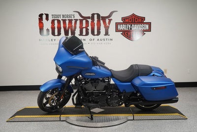 2026 Harley-Davidson FLHX - Street Glide Base