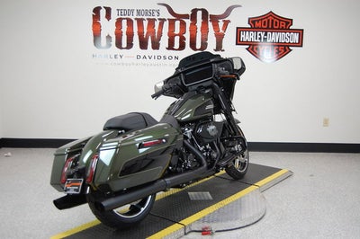 2026 Harley-Davidson FLHX - Street Glide Base