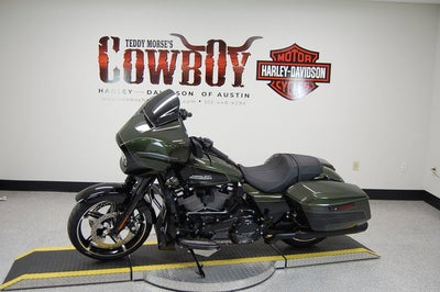 2026 Harley-Davidson FLHX - Street Glide Base