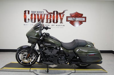2026 Harley-Davidson FLHX - Street Glide Base