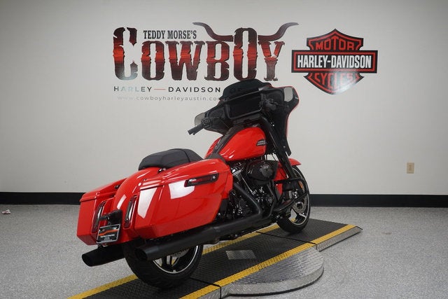 2026 Harley-Davidson FLHX - Street Glide Base