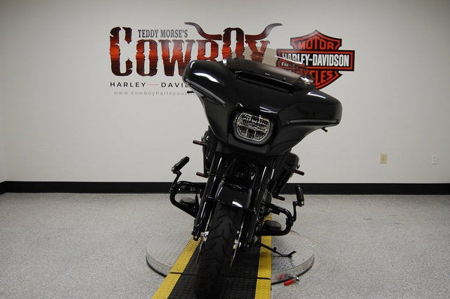 2024 Harley-Davidson FLHX - Street Glide Base