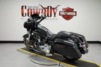 2019 Harley-Davidson FLHX - Street Glide Base