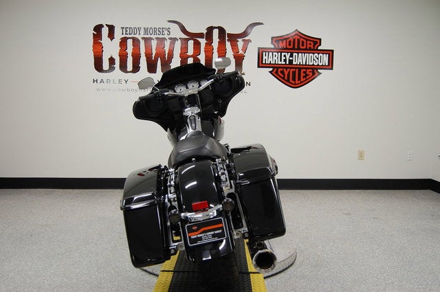 2019 Harley-Davidson FLHX - Street Glide Base