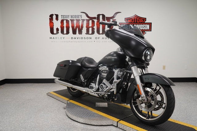 2017 Harley-Davidson Street Glide FLHXS - Special