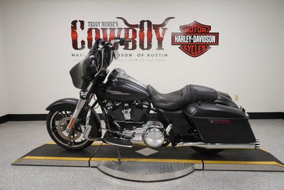 2017 Harley-Davidson Street Glide FLHXS - Special