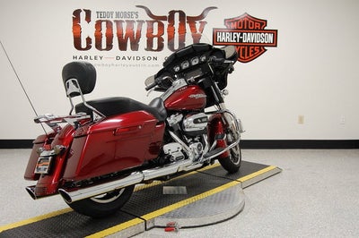 2017 Harley-Davidson Street Glide FLHXS - Special