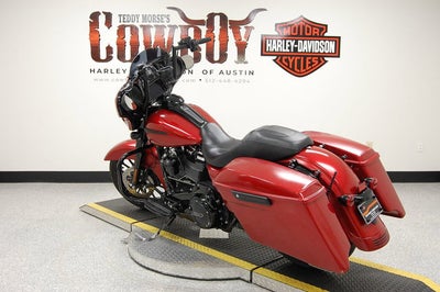 2019 Harley-Davidson Street Glide FLHXS - Special
