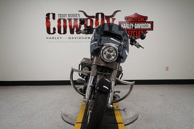 2014 Harley-Davidson Touring FLHRSE - CVO Road King
